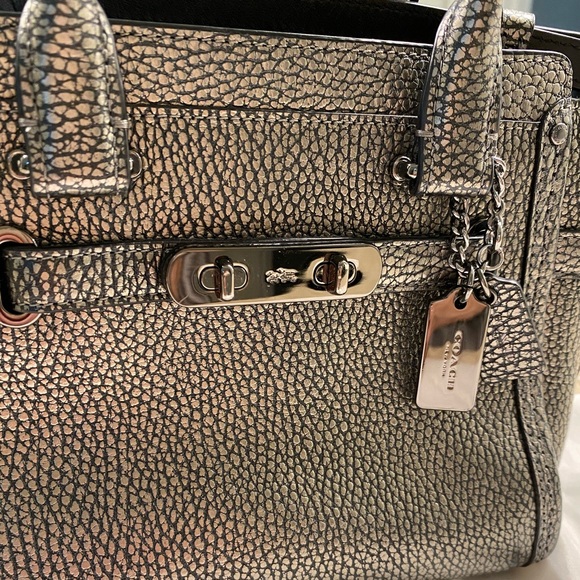 NEW Coach Swagger Bag - Picture 5 of 5